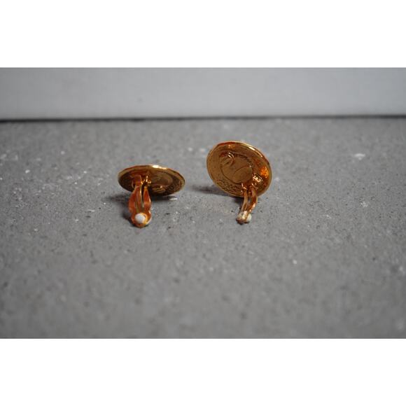 Chanel Pearl & Logo Clip On Earrings FREE COA - Picture 4 of 6